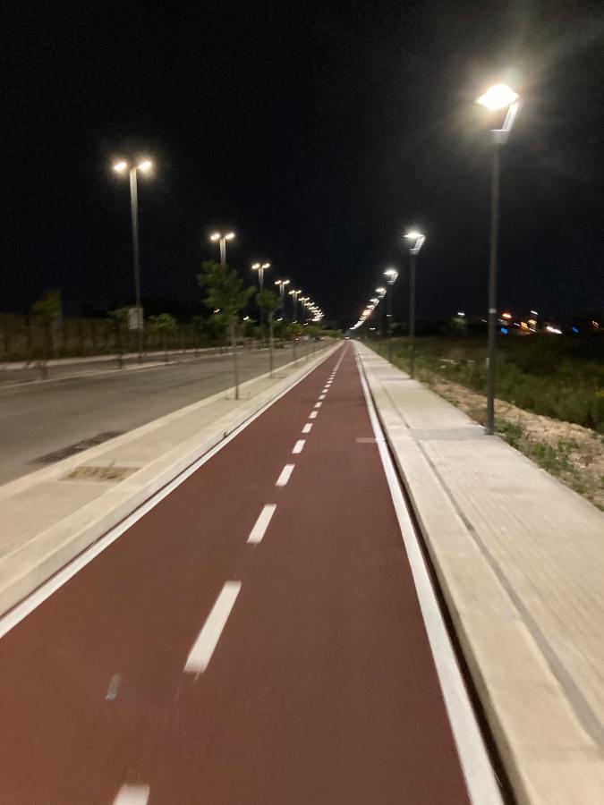 Uple Family Bike Apartment Лече Екстериор снимка