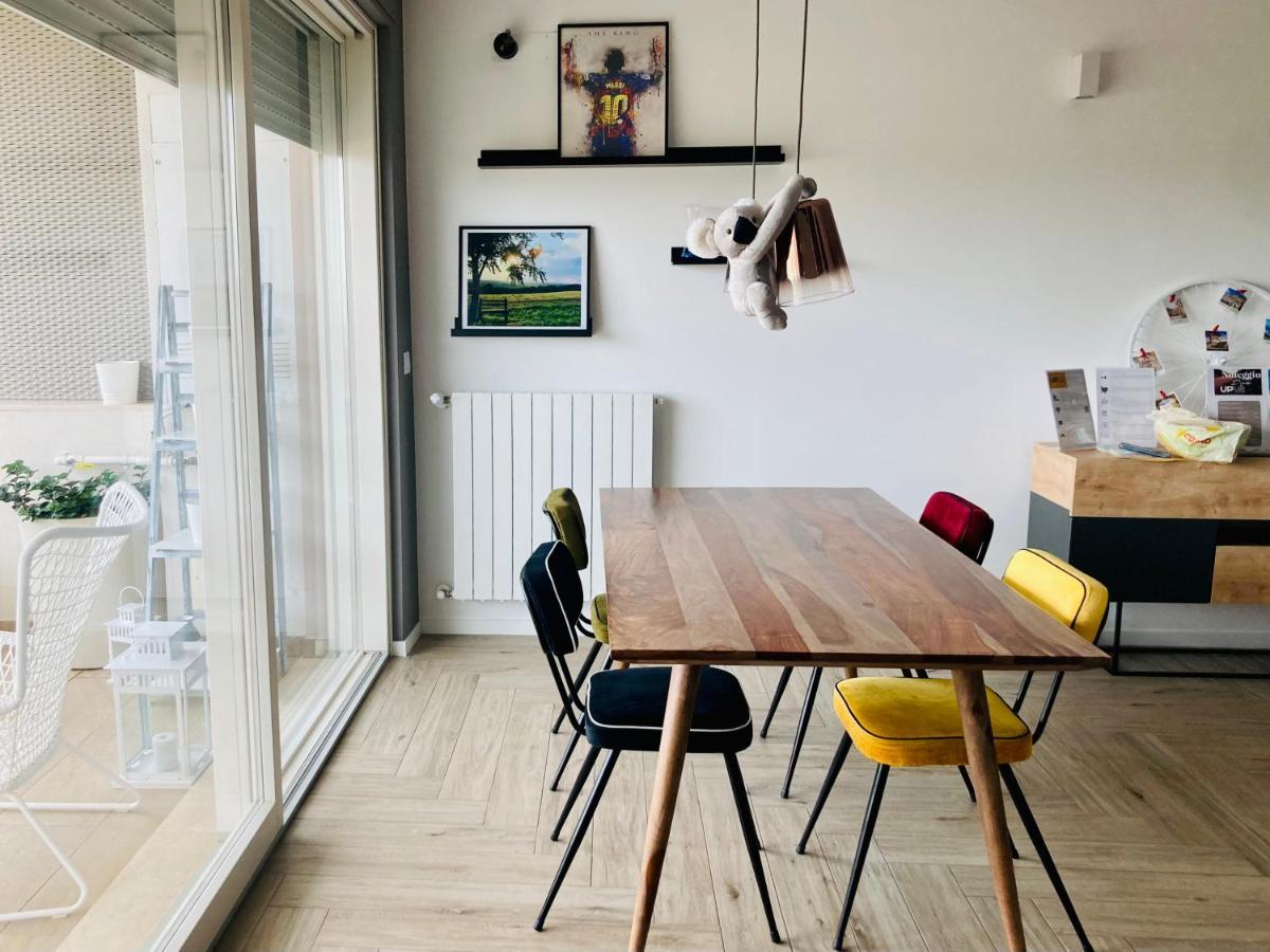 Uple Family Bike Apartment Лече Екстериор снимка