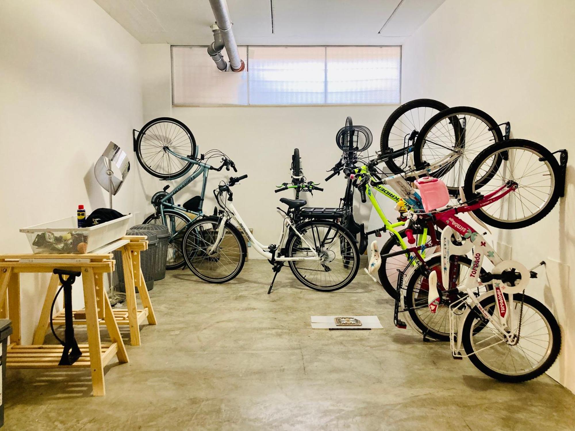 Uple Family Bike Apartment Лече Екстериор снимка